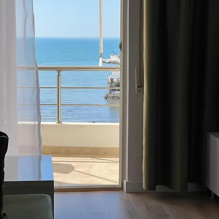 Mb Beach - * Durrës